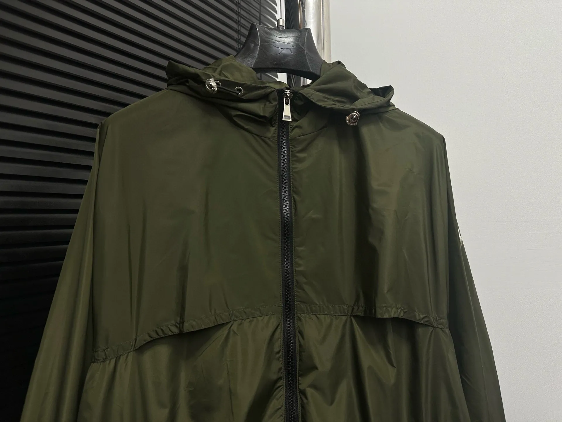 【Moncler】 New Arrival ！ 、 ，Classic ， ， ， !!! !!! !! ：Dark Green Size：0-1-2